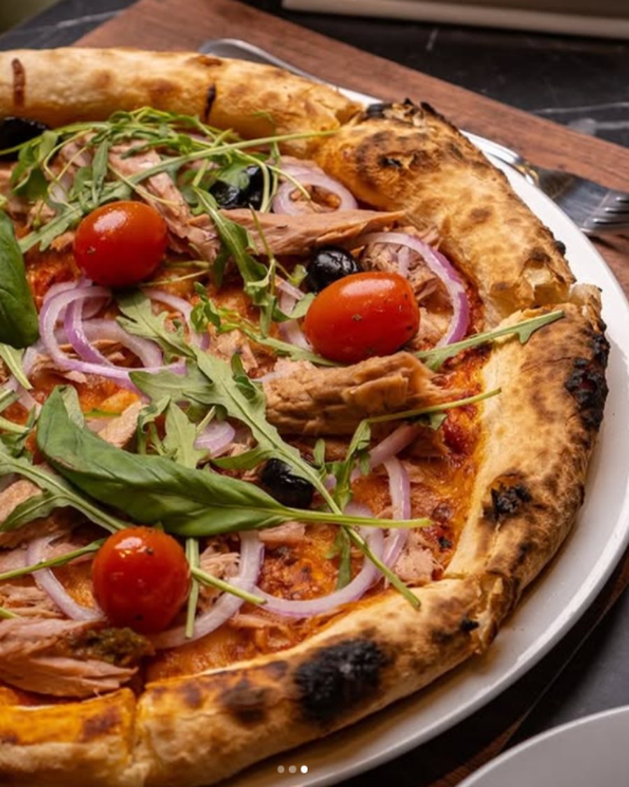 Pizza Tonno, gros plan
